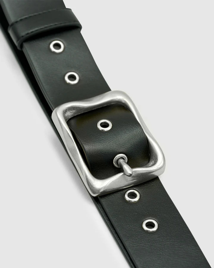 Everyday Buckle Belt - Black/ Silver