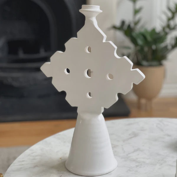 TADELAKT TRIANGLE CANDLE HOLDER MEDIUM WHITE