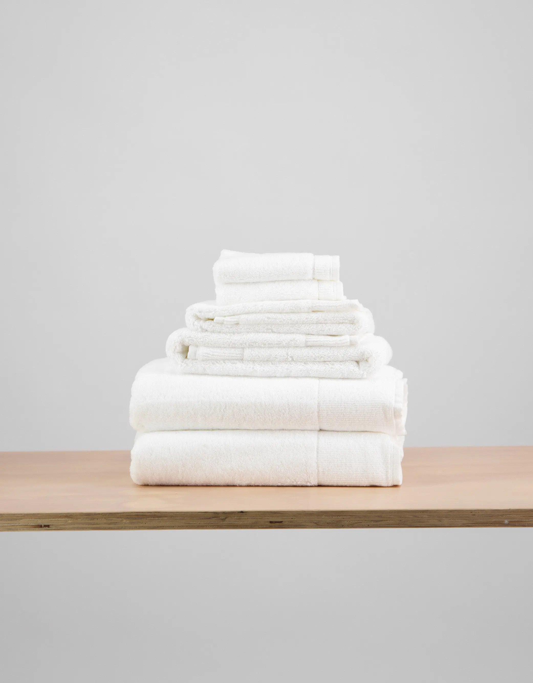 Bathroom Indulgence — 7 Piece Towel Set & 2 Medium Candles Isle Of Omni